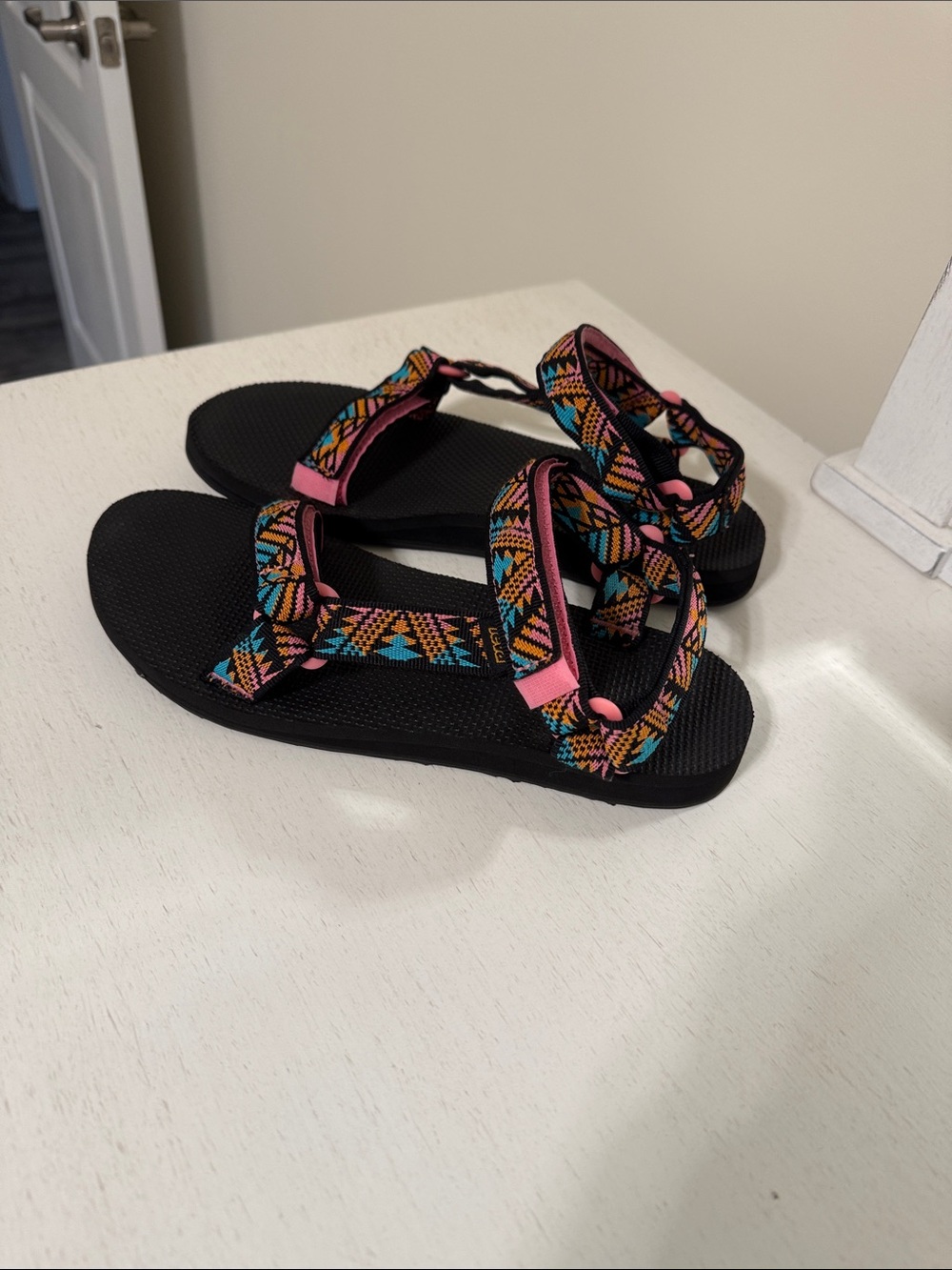 Teva Women’s Original Universal Sandals with Pink and Teal Accents / Size 9